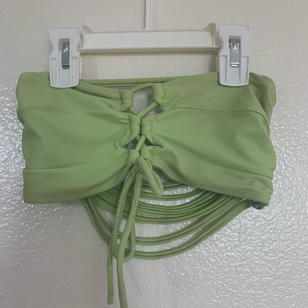 Strapless bikini top